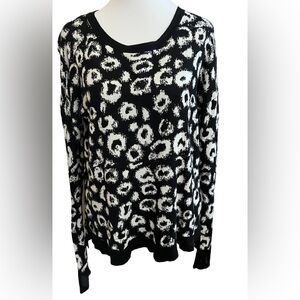 KENSIE Black & White Animal Print Leopard Lightweight Sweater Women’s Small